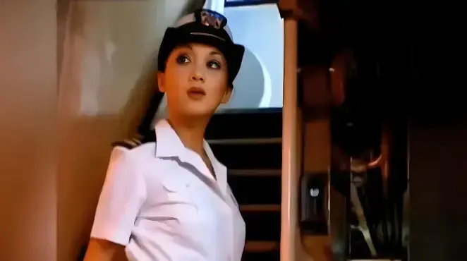 《女警奥莎娜》2025年法国剧情片无删减版-女警奥莎娜监狱探秘免费播放-国语中字HD画质-全集无广告