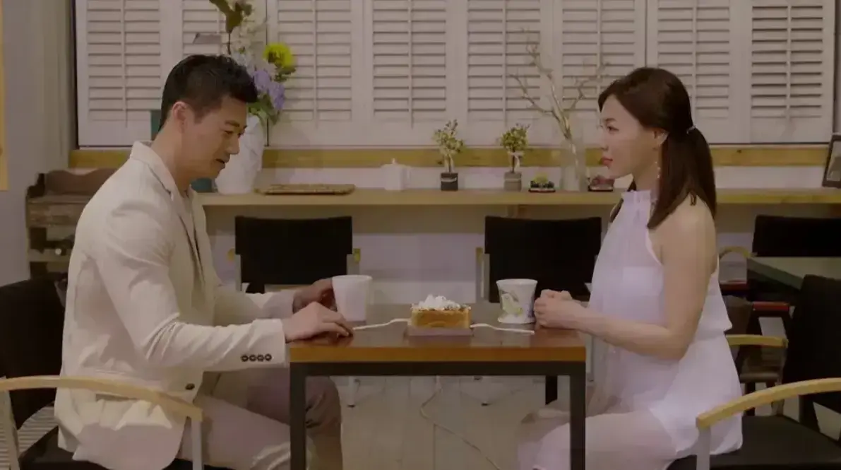 《邻居家妻子》韩影未删减版高清下载-我邻居的妻子1080P韩语中字网盘-《我邻居的老婆》百度夸克迅雷资源-乏味婚姻情感越界电影在线观看