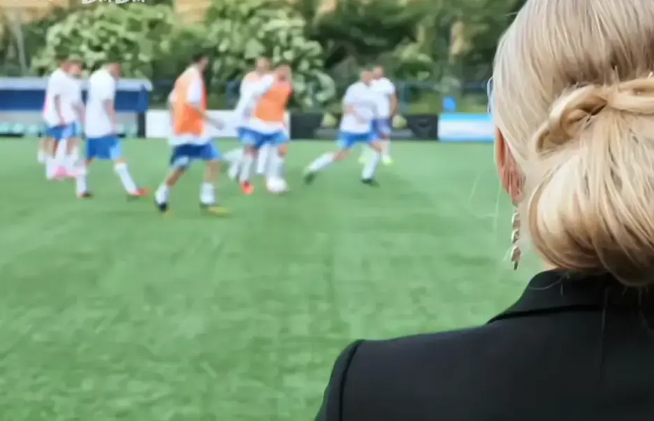法国电影《Footballers'Moms》足球队的女老板们-高清完整版免费在线观看