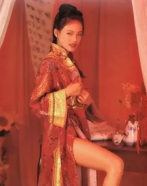 《舒淇舒掰掰》早期经典合集-为何大美女要叫舒掰掰-《舒淇》阁楼经典照片合集免费分享-网盘资源一键速播