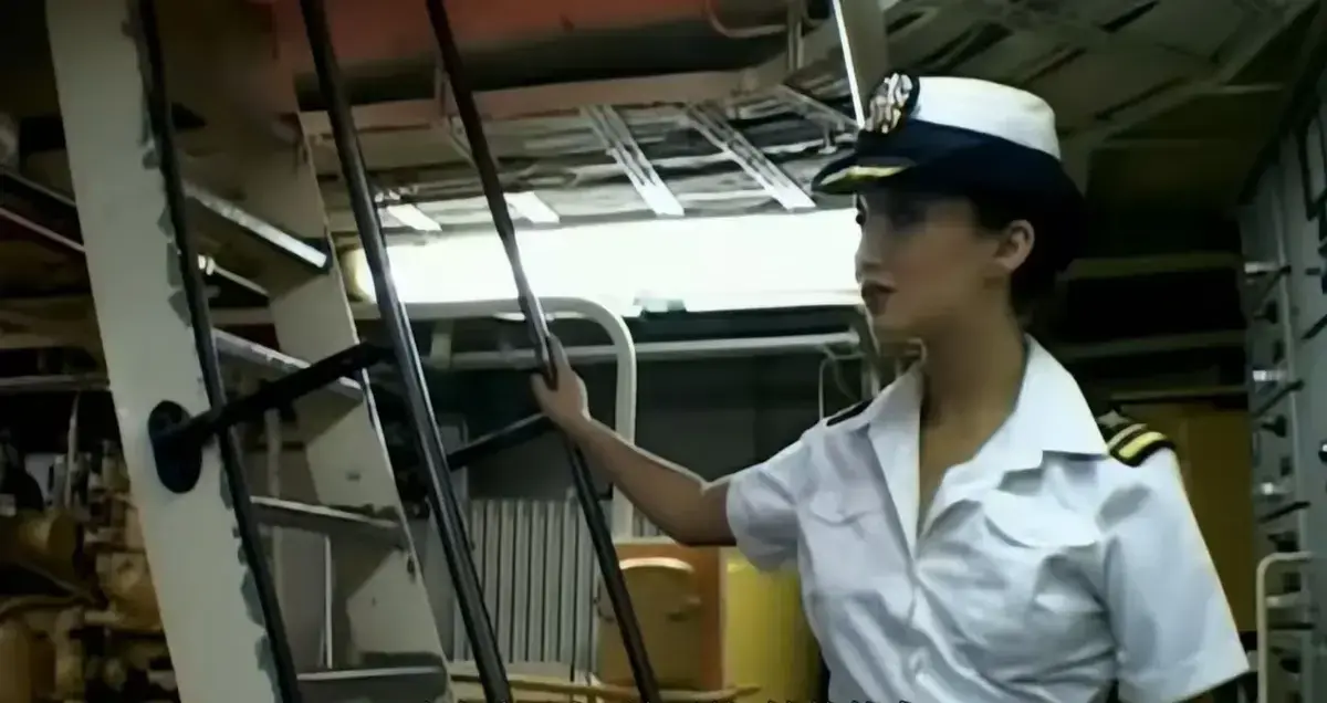 《军舰上的女兵》未删减版免费观看-军舰上的女兵HD高清画质全网首播-卡楚米主演中文版在线看全集无广告