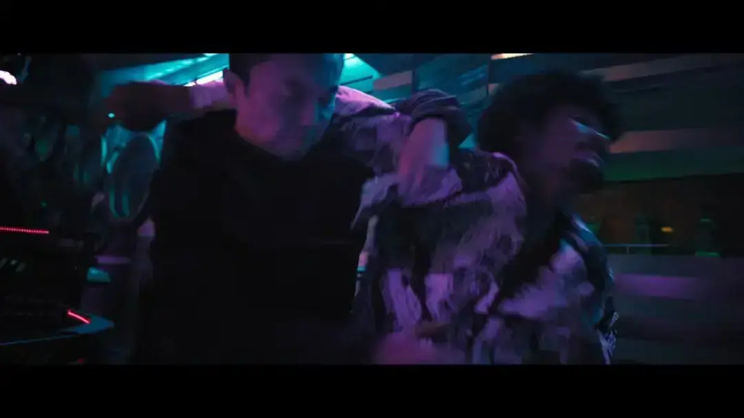 《火遮眼》-谢苗孤胆英雄动作片HD高清在线观看-《火遮眼》1080P中字未删减完整版免费播放-火遮眼迅雷BT种子磁力链接资源下载